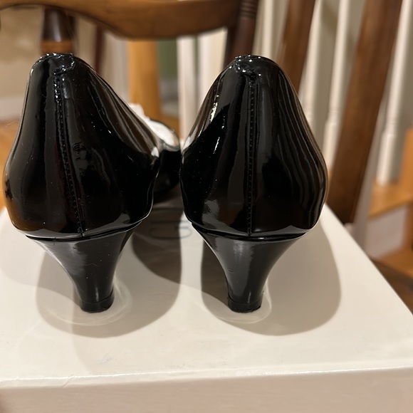 Cole Haan wedge patent shoes - Picture 3 of 6